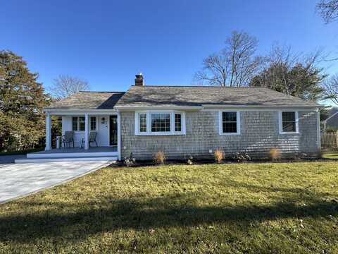 48 Wild Hunter Road, Yarmouth Port, MA 02675