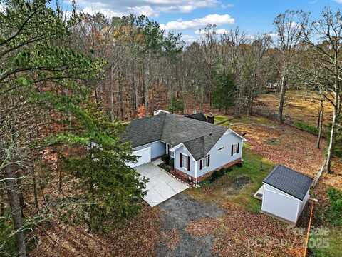 2385 Deertrack Circle, Lancaster, SC 29720