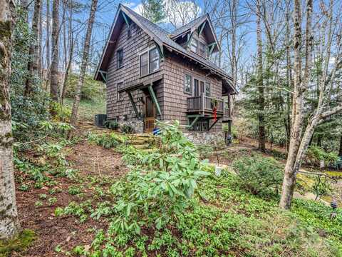 7 Chaucer Road, Black Mountain, NC 28711