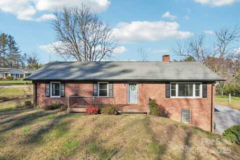 307 Oklawaha Circle, Hendersonville, NC 28739