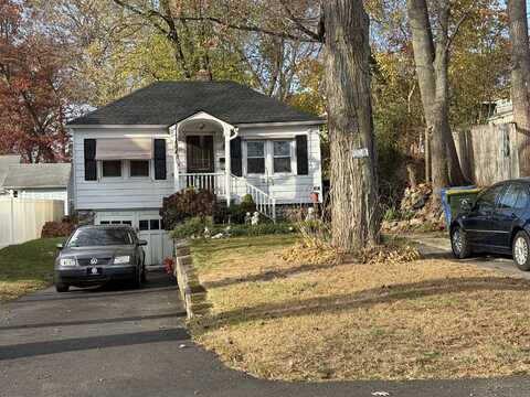 335 Raymond Street, Waterbury, CT 06706