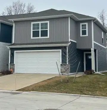 4533 SE Ember Lane, West Des Moines, IA 50265