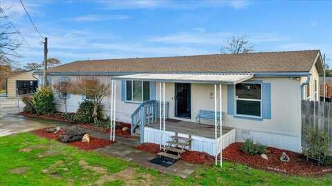 4235 Avenue 368, Kingsburg, CA 93631