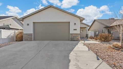 3045 Red Pear Drive, Grand Junction, CO 81504