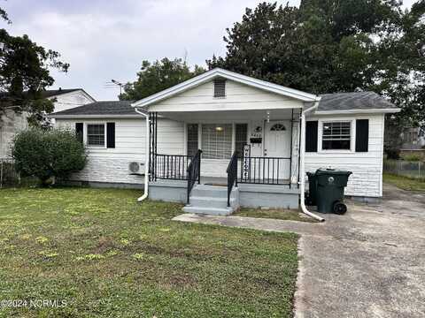 4462 W West Hines Street, Farmville, NC 27828