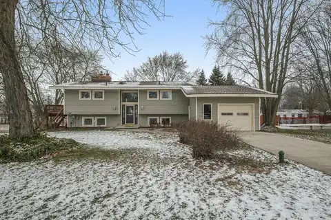 1215 Hillcrest Drive, Wayland, MI 49348