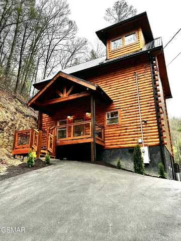 2382 Headrick Lead, Sevierville, TN 37862