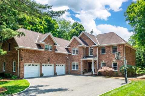 1054 Franklin Lake Rd, Franklin Lakes, NJ 07417