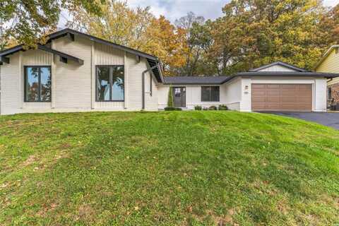 11 Forrester Drive, Manchester, MO 63011