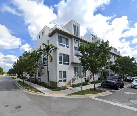 6671 NW 105th Pl, Doral, FL 33178
