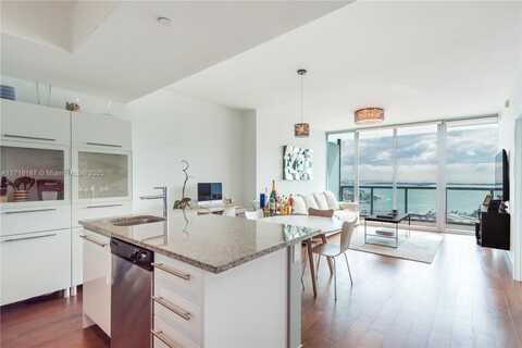 888 Biscayne Blvd, Miami, FL 33132