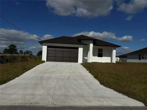 2812 W 54th St, Lehigh Acres, FL 33971