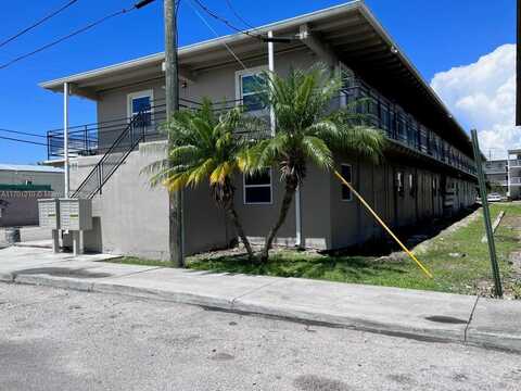 354 Rardin Ave, Pahokee, FL 33476