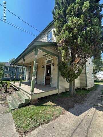 2238 Cherry St Street, Vicksburg, MS 39180