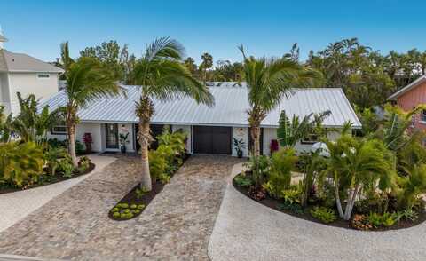 213 83RD STREET, HOLMES BEACH, FL 34217