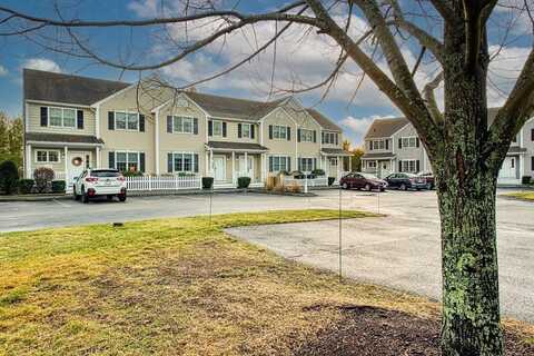 31 Freedom Cir, Pembroke, MA 02359