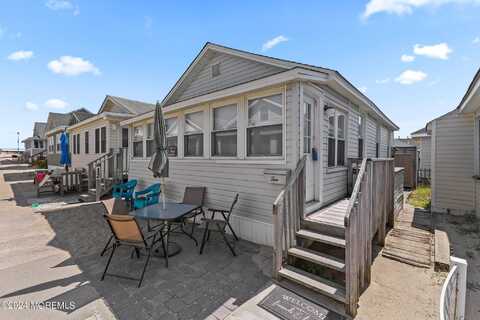 10 Brunswick Place, Point Pleasant Beach, NJ 08742