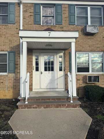 7 Windsor Terrace, Freehold, NJ 07728