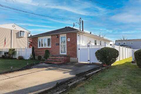 242 N Kings Avenue, Massapequa, NY 11758