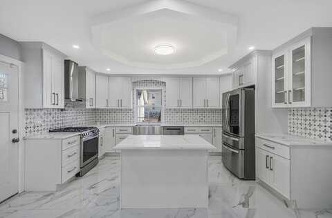 246 N Long Beach Avenue, Freeport, NY 11520