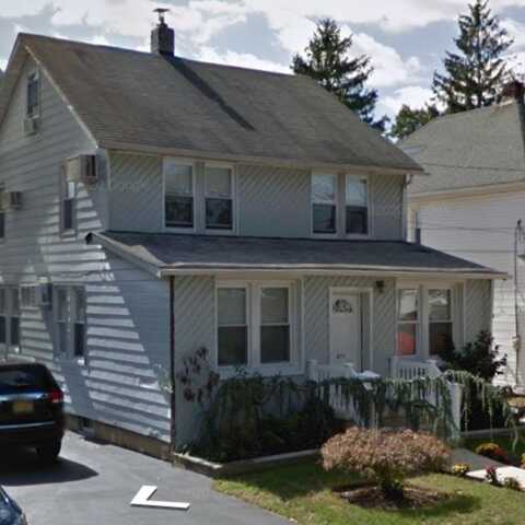 873 Court Road, Franklin Square, NY 11010