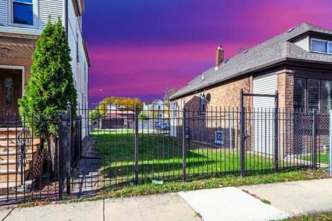 8016 S Brandon Avenue, Chicago, IL 60638