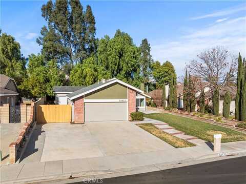 20833 Calwood Street, Saugus, CA 91350