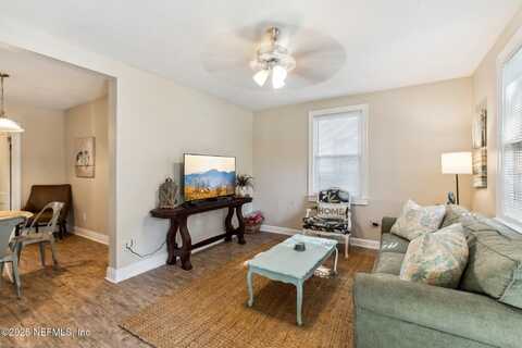 4839 APPLETON Avenue, Jacksonville, FL 32210