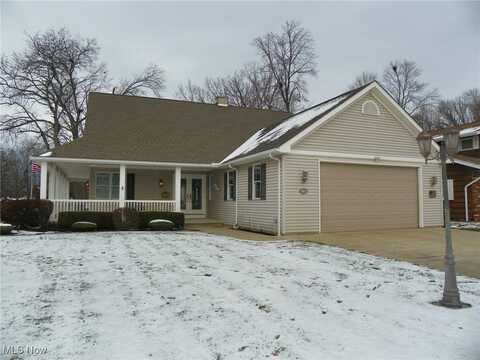 9676 Greenbriar Drive, Parma Heights, OH 44130