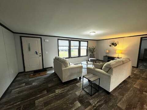 35 Family Circle, Hartland, VT 05048