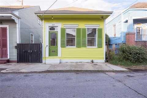 2705 BURGUNDY Street, New Orleans, LA 70117