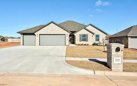 2025 W Flintlock Way, Mustang, OK 73064