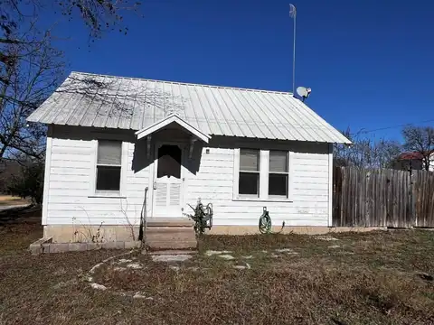 401 E Boynton St, Hamilton, TX 76531