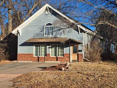 602 & 604 E 5th Street, Chadron, NE 69337