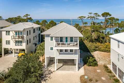 1641 Wayfarers Ct, St. George Island, FL 32328