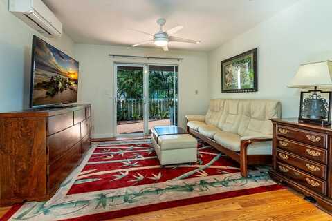 140 UWAPO Rd, Kihei, HI 96753