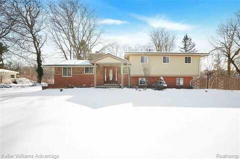 951 DEDHAM Court, Bloomfield Hills, MI 48302