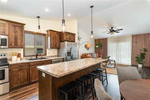 1521 6th Avenue S, Sartell, MN 56377