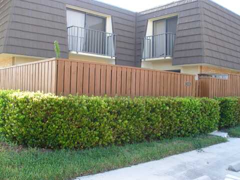 2030 20th Court, Jupiter, FL 33477