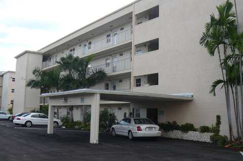 2400 NE 1st Lane, Boynton Beach, FL 33435