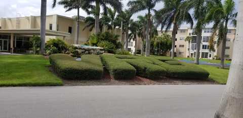 2400 NE 1st Lane, Boynton Beach, FL 33435