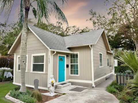 1627 43rd Street S, Saint Petersburg, FL 33711