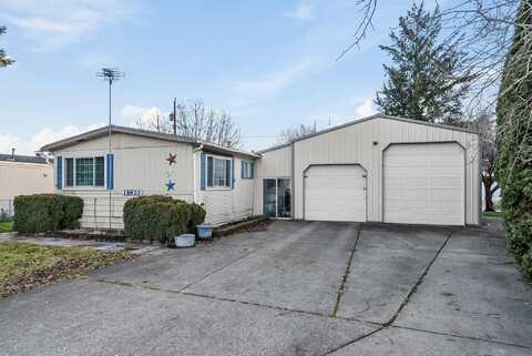 18920 E Bloom Cir, Greenacres, WA 99016