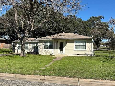 401 South Lester Street, La Grange, TX 78945