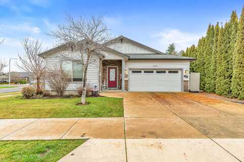 2333 Bridgewater Way, Medford, OR 97501