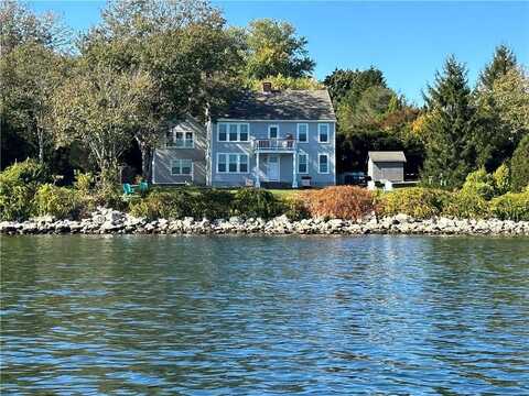 38 Morningside Lane, Portsmouth, RI 02871