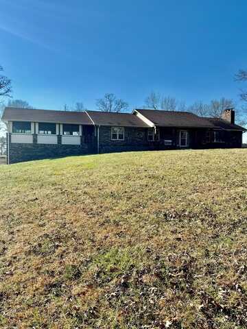 4083 Hanging Limb Hwy, MONTEREY, TN 38574