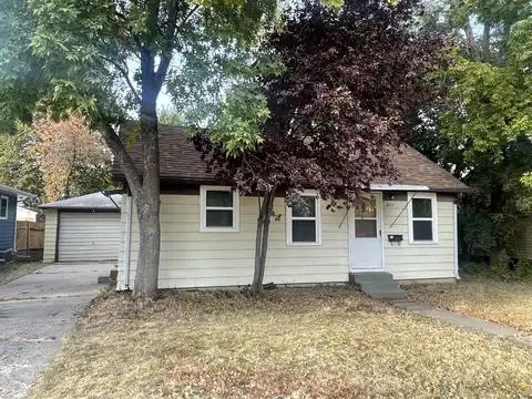 817 NE 7th Avenue, Aberdeen, SD 57401