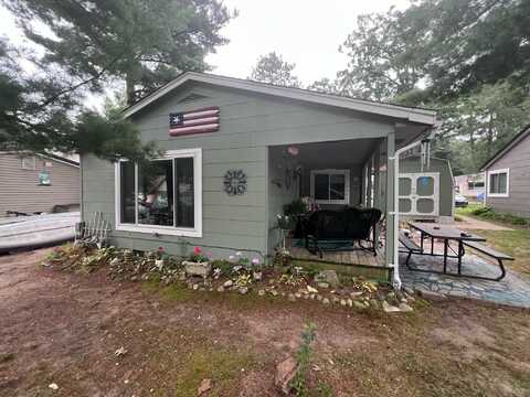 104 Kenmore Avenue, Roscommon, MI 48653