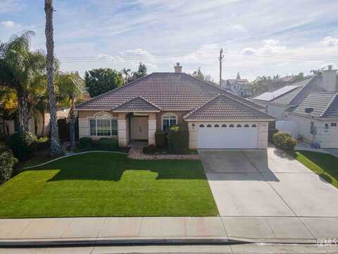 10805 Mirage Drive, Bakersfield, CA 93311